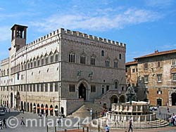 Palazzo Priori mit der Fontana Maggiore